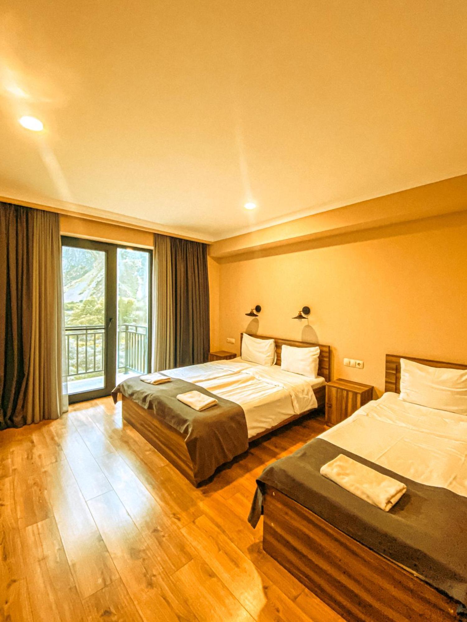 Hotel Gold Kazbegi Екстер'єр фото