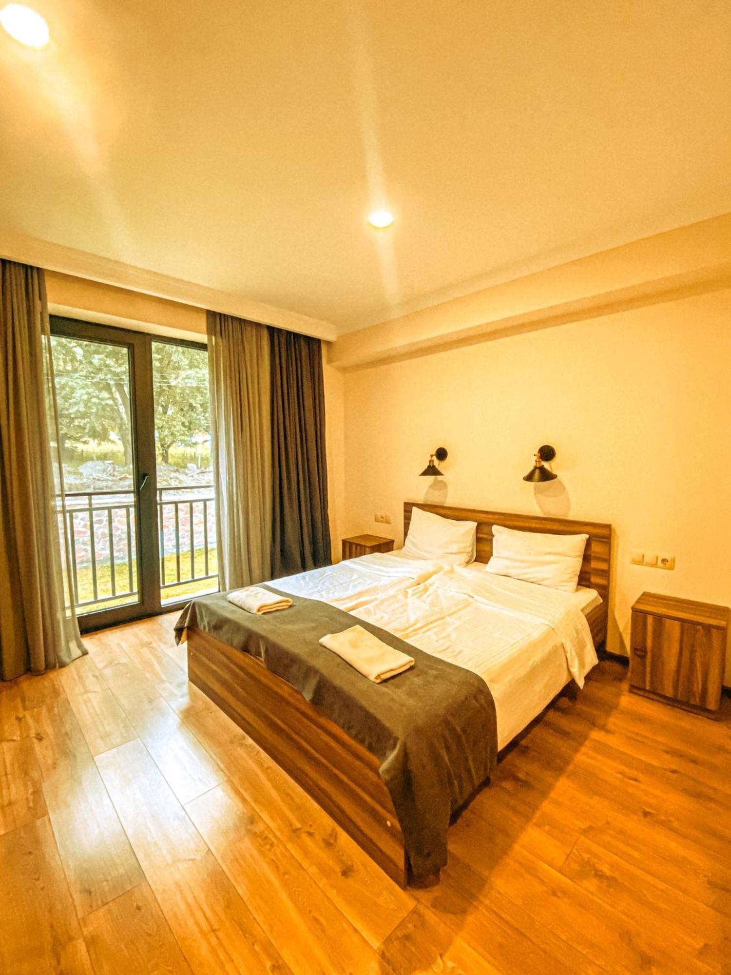 Hotel Gold Kazbegi Екстер'єр фото