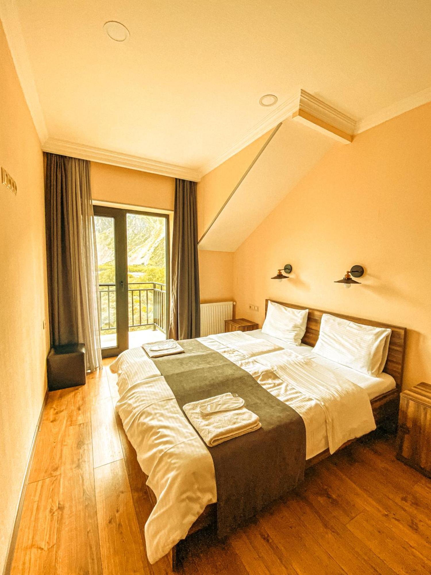 Hotel Gold Kazbegi Екстер'єр фото